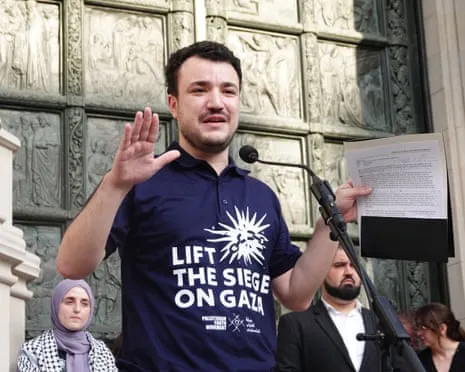 American Judge Orders Removal of Palestinian-Supporting Activist Citing Misrepresented Information on Residency Application