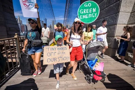 Sun Day: American Environmental Activists to Unite for Renewable Power Amid Regulatory Rollbacks