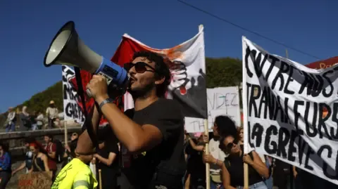 France-Wide Walkouts Begin Opposing Budget Slashing